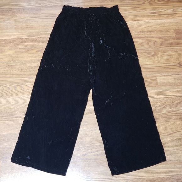 Adelyn Rae - ARIEL WIDE LEG VELVET PANT Black Stretch Waist - Picture 2 of 6
